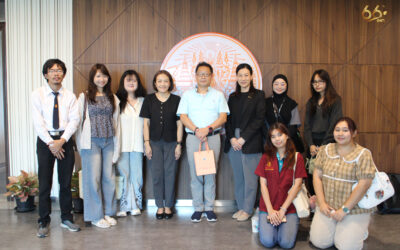 Welcomes delegate from Shinshu University, Japan